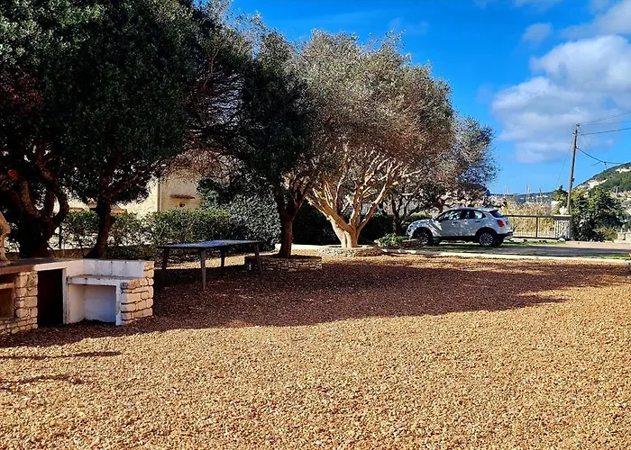 Kalliste, Avec Vue Citadelle De