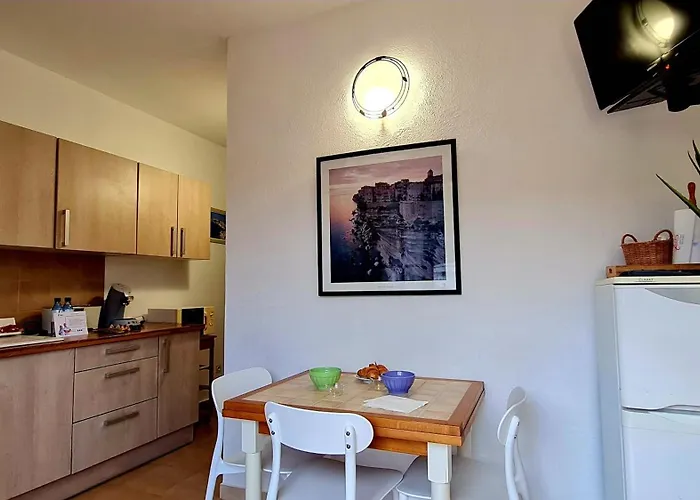 Kalliste, Avec Vue Citadelle De アパート